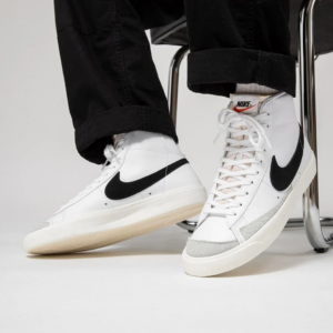 Alternative view of Giày Nike Blazer Mid '77 Vintage 'White Black' BQ6806-100