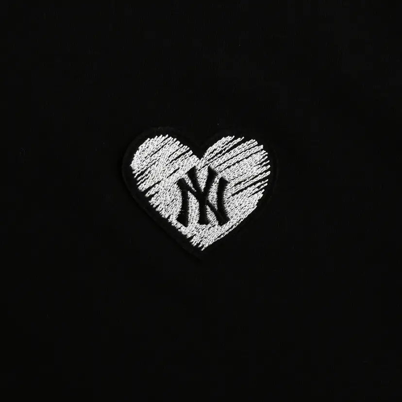 Alternative view of Áo MLB Tee Heart Over Fit Black 31TSH1131-50L