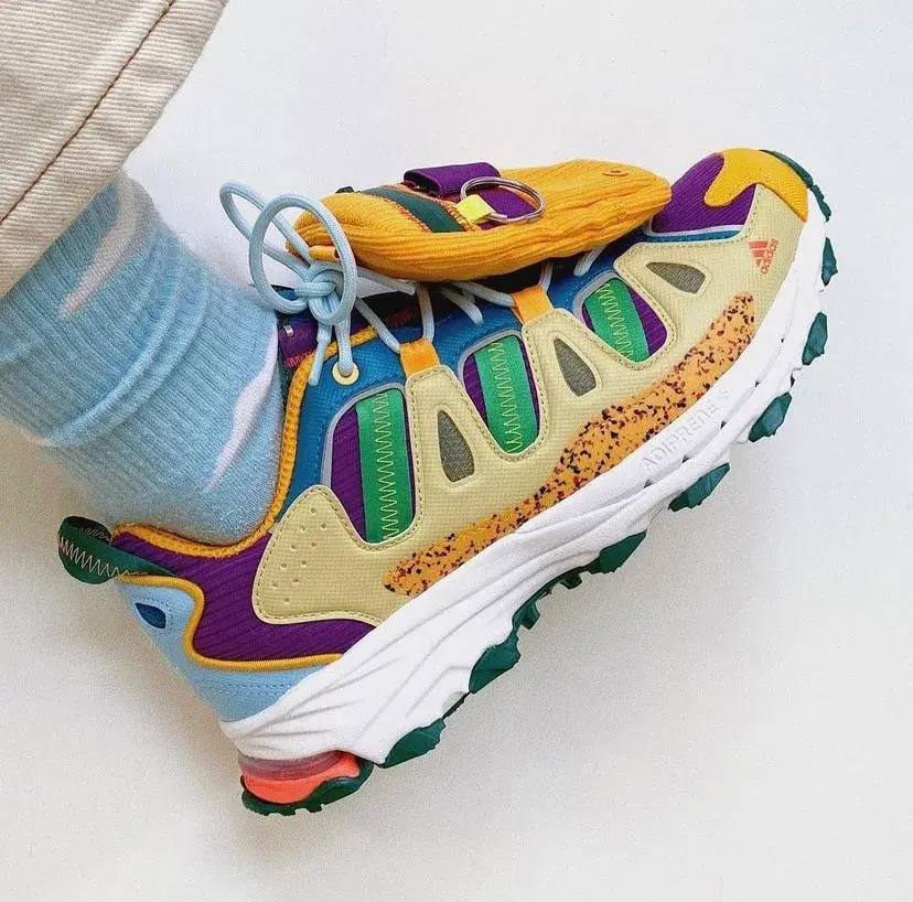 Alternative view of Giày Adidas Sean Wotherspoon x Disney x Superturf Adventure 'Jiminy Cricket' GY8341
