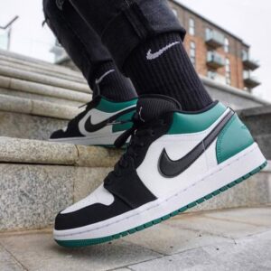 Alternative view of Giày Nike Air Jordan 1 Low GS 'Mystic Green' 553560-113