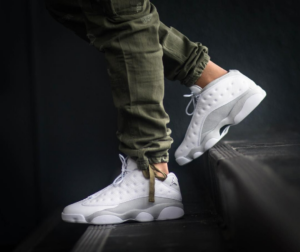 Alternative view of Giày Nike Air Jordan 13 Retro Low 'Pure Money' 310810-100