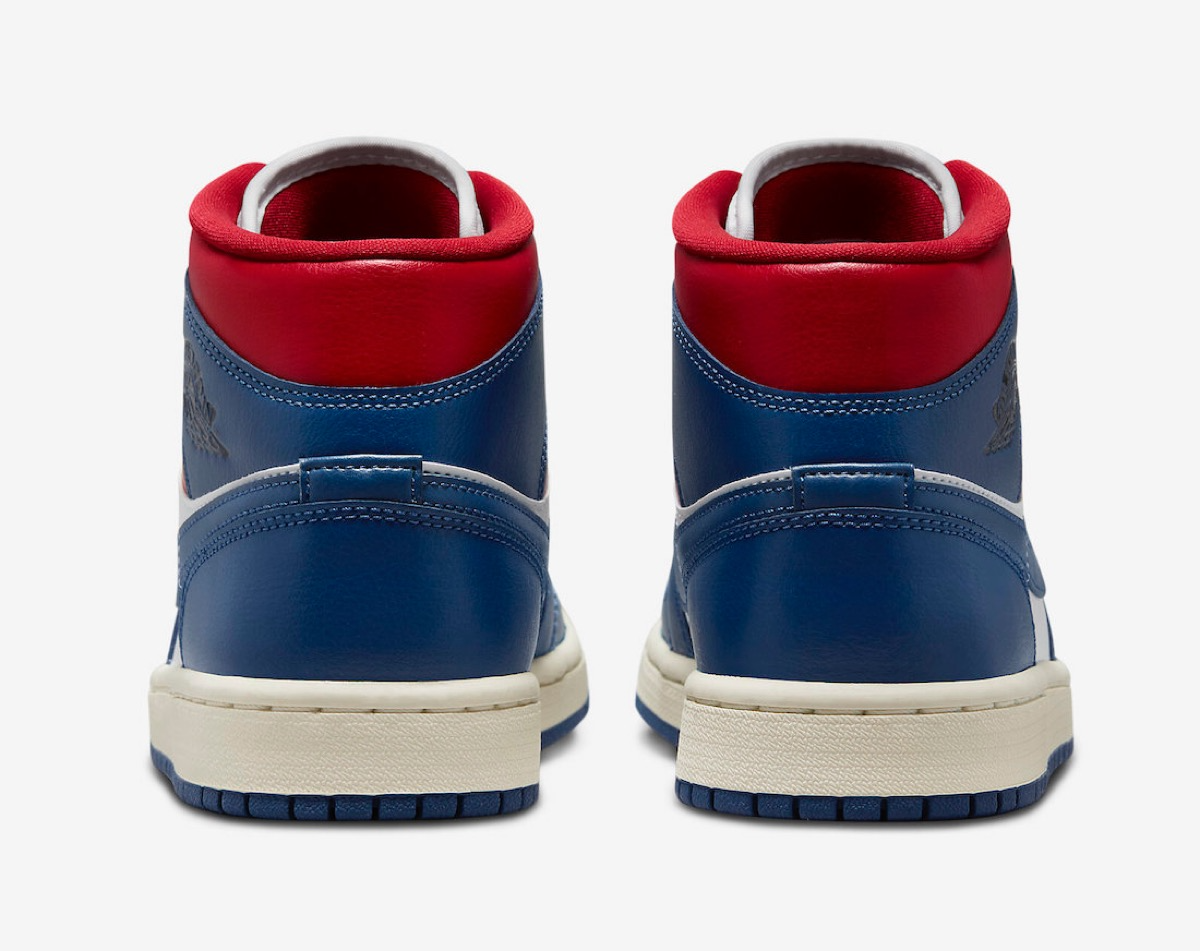 Giay Nike Air Jordan 1 Mid 'French Blue' BQ6472-146