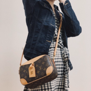 Alternative view of Túi Louis Vuitton Deauville Mini Monogram Handbag M45528