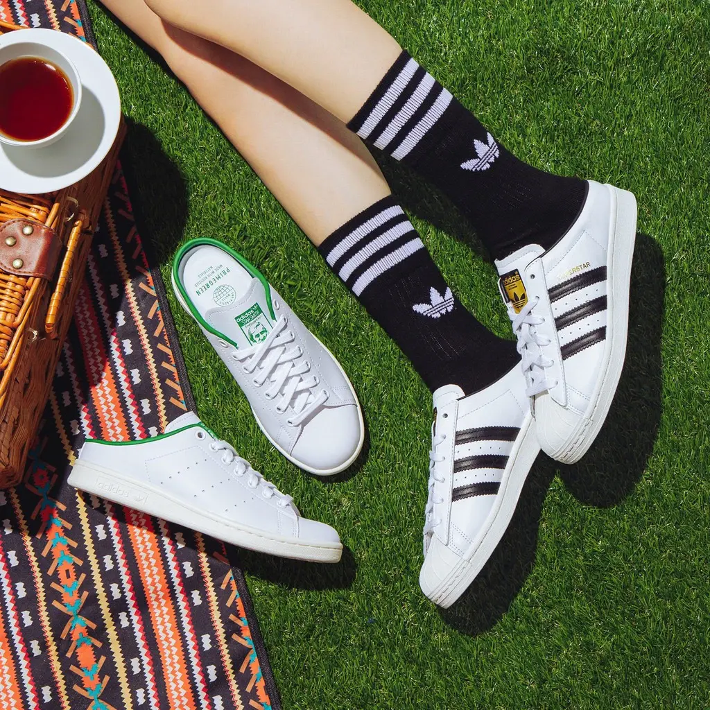 Alternative view of Giày Adidas Superstar Mule 'White Black Gold' FX5851