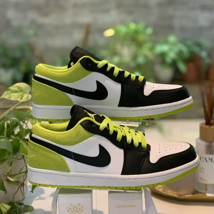 Alternative view of Giày Nike Air Jordan 1 Low 'Cyber' CK3022-003