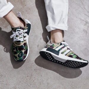 Alternative view of Giày Adidas NMD R1 Bape Olive Camo BA7326