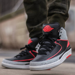 Alternative view of Giày Nike Air Jordan 2 Retro 'Infrared 23' 385475-023