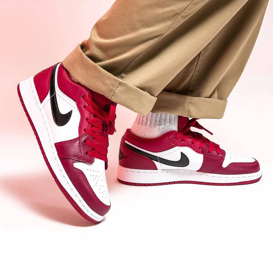 Giày Nike Air Jordan 1 Low GS 'Noble Red' 553560-604 - Ảnh 2