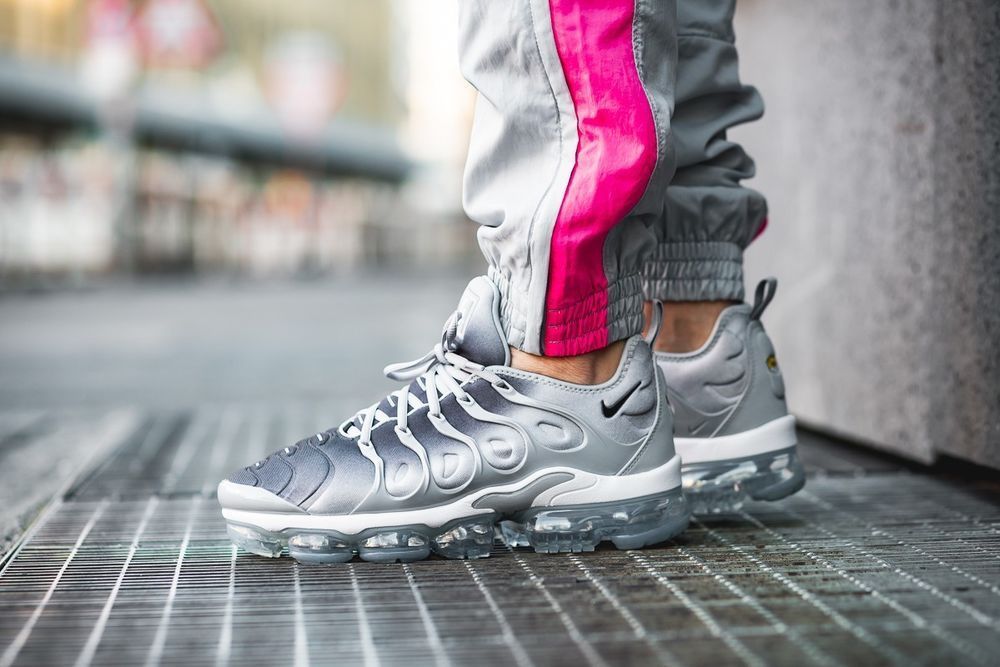 Giày Nike Air VaporMax Plus 'Silver Gradient' 924453-007 - Ảnh 2