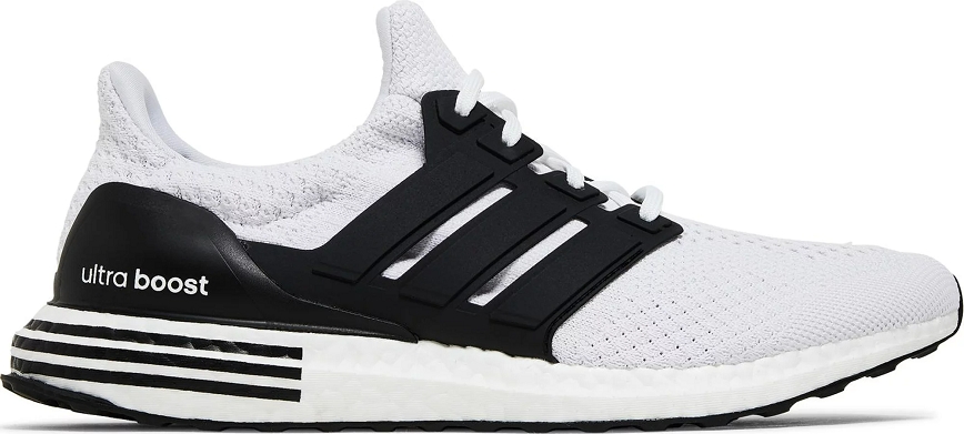 Giay Adidas UltraBoost 5.0 DNA 'White Black' GX9334