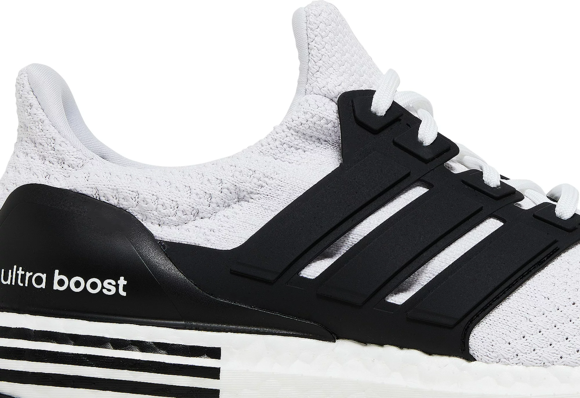 Giay Adidas UltraBoost 5.0 DNA 'White Black' GX9334