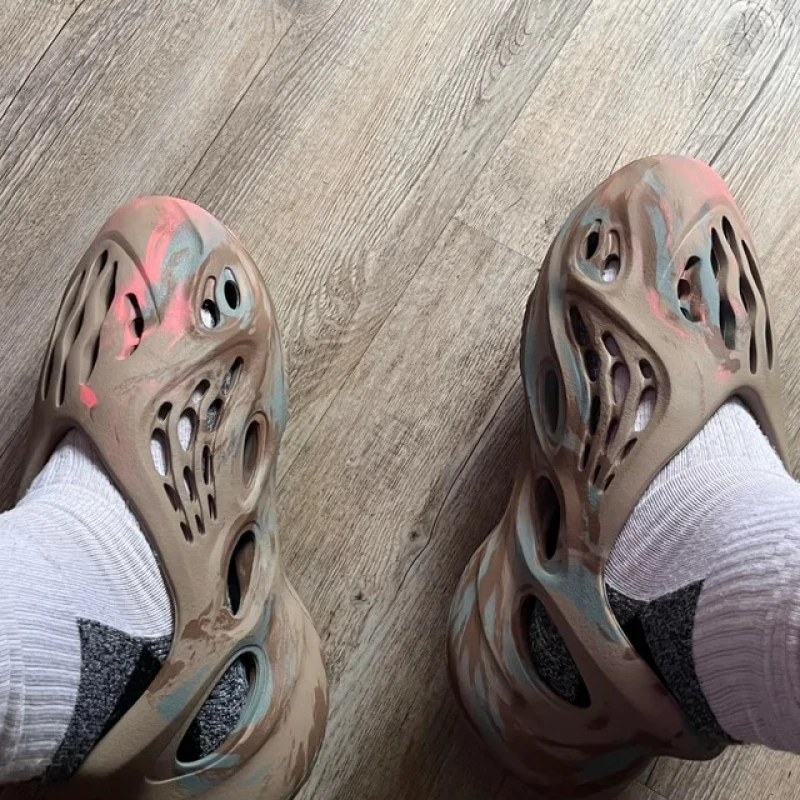 Dép Adidas Yeezy Foam Runner Mx Sand Grey GY3969 - Ảnh 5