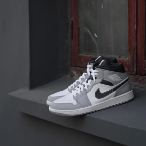 Giay Nike Air Jordan 1 Mid 'Light Smoke Grey' 554724-078
