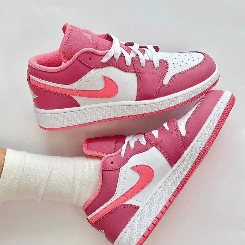 Giay Nike AirJordan 1 Low GS 'Desert Berry' 553560-616
