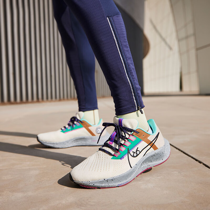 Giày Nike Air Zoom Pegasus 38 Men's Road Running Shoes DO2337-100 - Ảnh 3