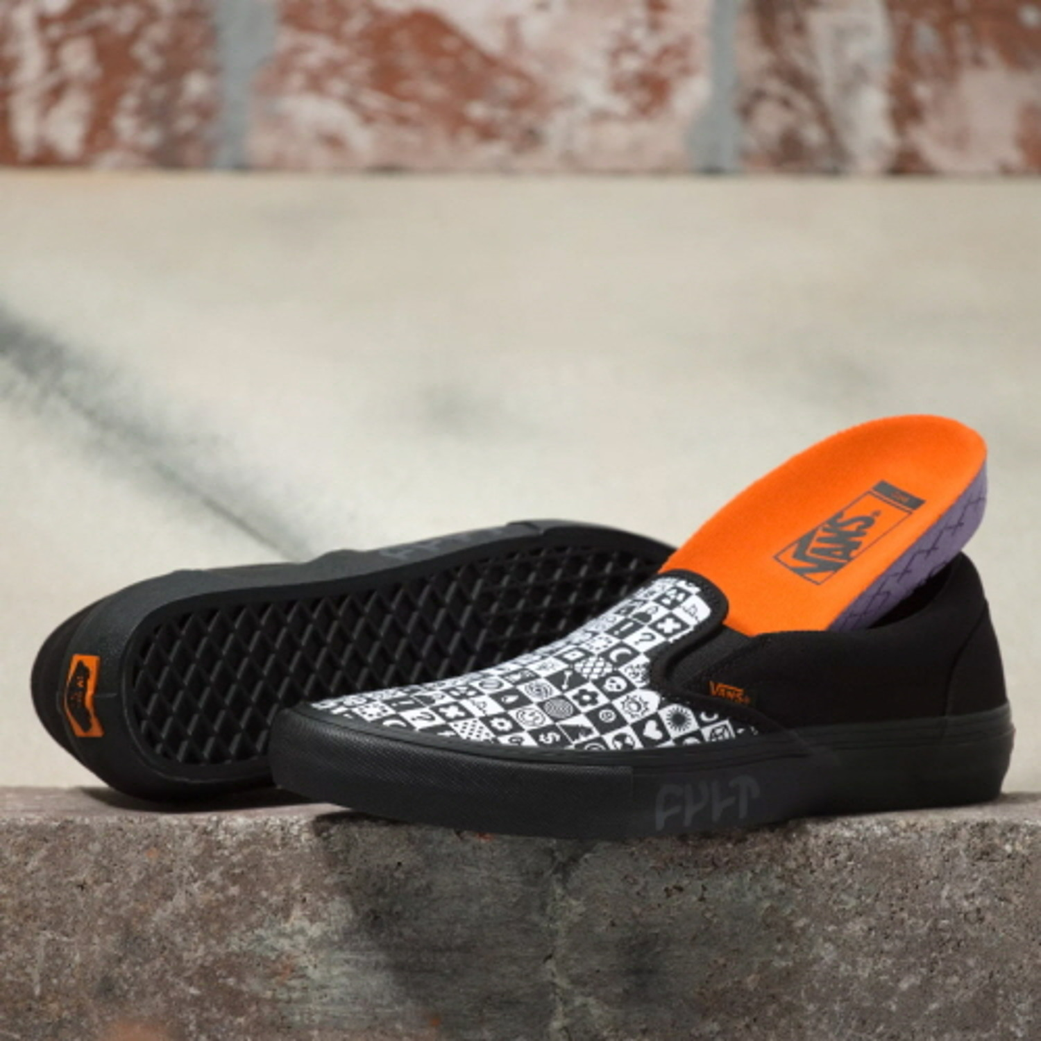 Giay Vans Cult x Slip-On Pro 'Black Checkerboard' VN0A4VHU2MH