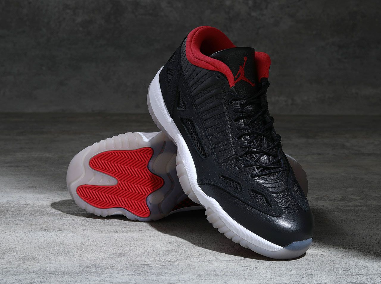 Giày Nike Air Jordan 11 Retro Low IE 'Bred' 2021 919712-023 - Ảnh 6