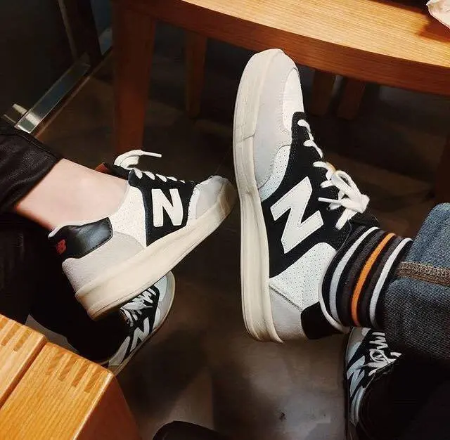 Alternative view of Giày New Balance CRT300 'Black Grey' CRT300CA