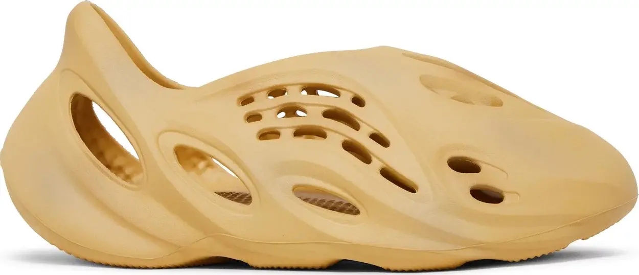 Dép Adidas Yeezy Foam Runner 'Desert Sand' GV6843