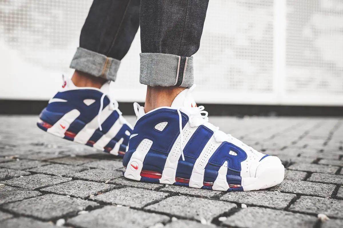 Alternative view of Giày Nike Air More Uptempo 'Knicks' 415082-103