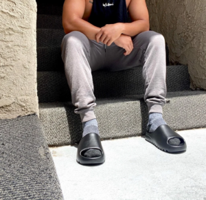 Alternative view of Dép Adidas Yeezy Slide Soot G55495