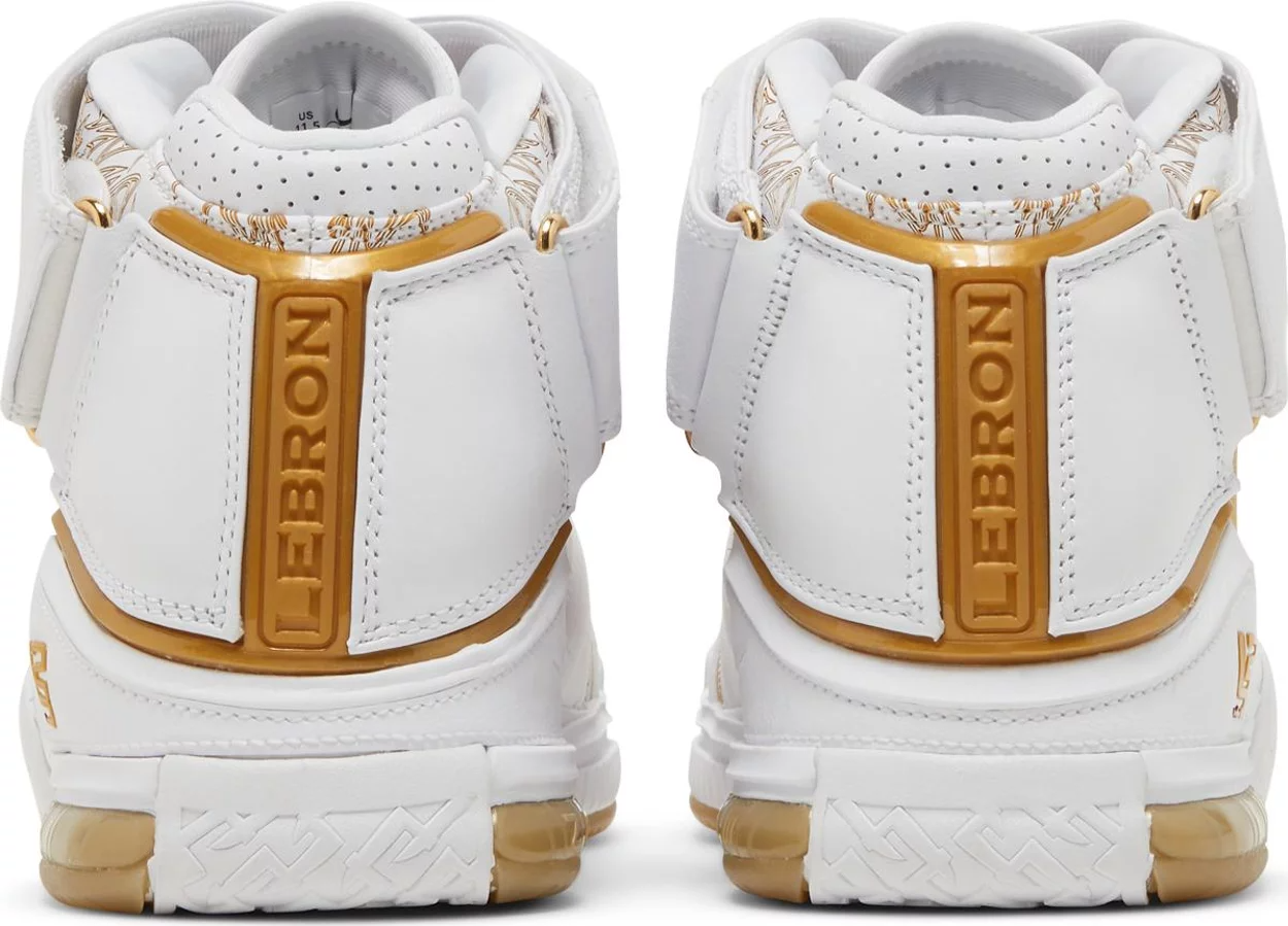 Giay Nike Zoom Lebron 2 Retro 'Maccabi' 2022 DJ4892-100