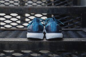 Alternative view of Giày Adidas UltraBOOST Uncaged 'Blauee' BY2555