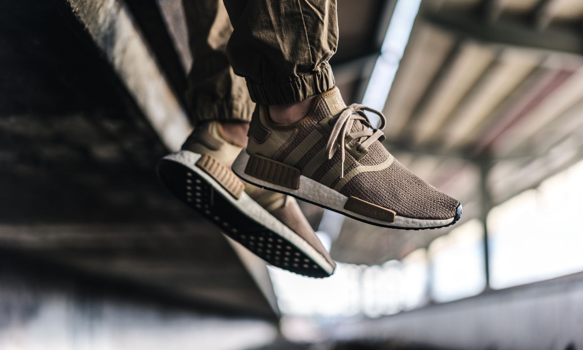 Giày Adidas NMD R1 "Raw Gold" B79760 - Ảnh 4