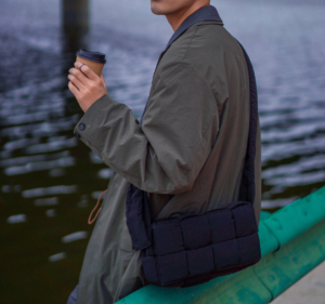 Tui Bottega Veneta Padded Tech Cassette 'Black' 628951VBO818803