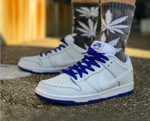 Alternative view of Giày Nike Dunk Low Premium SB 'Cracked Leather' CJ6884-100