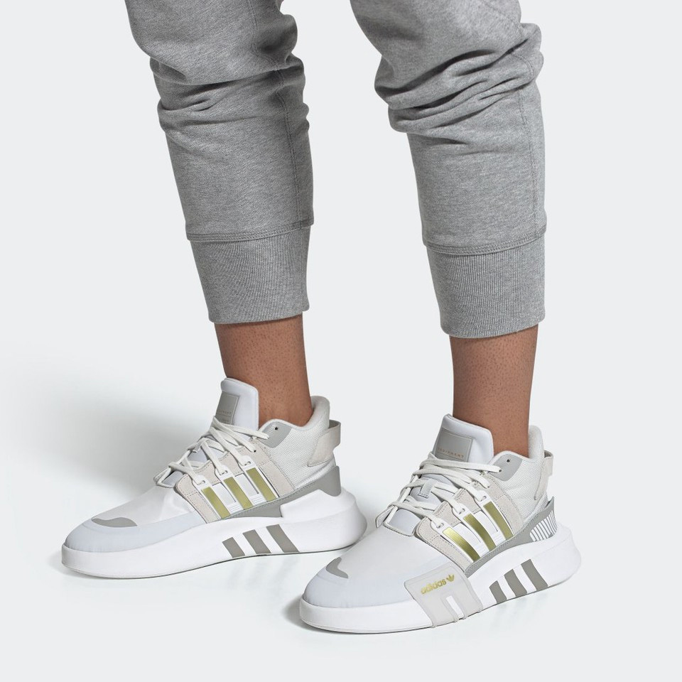 Alternative view of Giày Adidas EQT Bask ADV V2 'Gold Metallic' FW4254