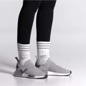 Giay Adidas Wmns NMD R1 Strap 'Grey' GW9470