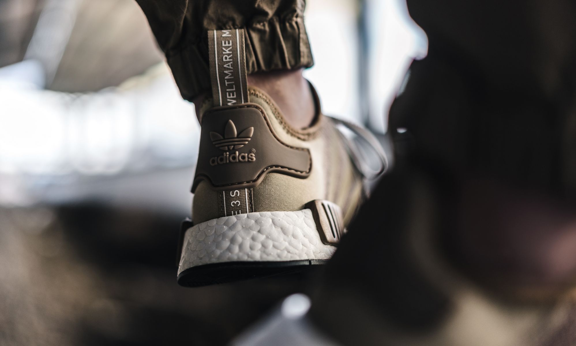 Giày Adidas NMD R1 "Raw Gold" B79760 - Ảnh 5