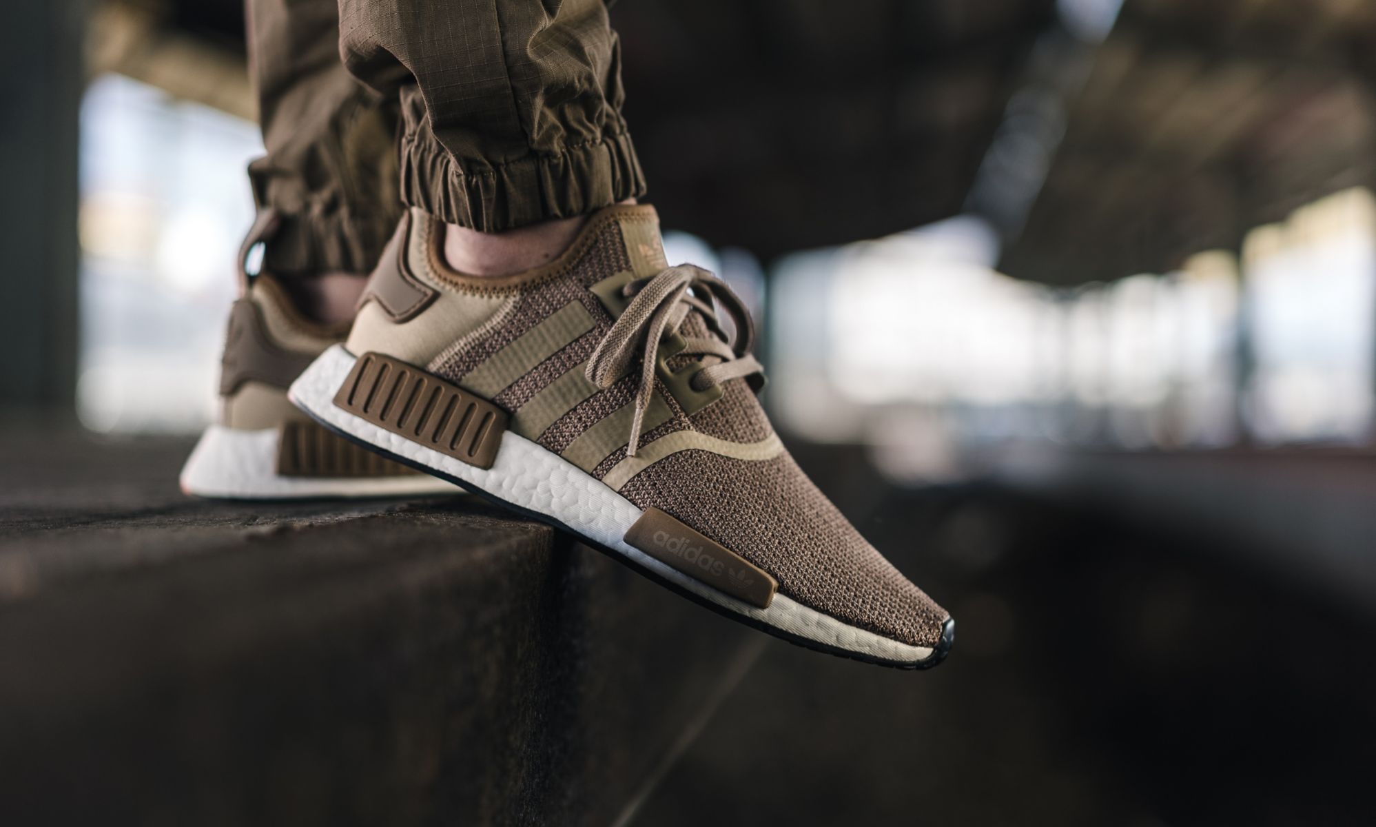 Giày Adidas NMD R1 "Raw Gold" B79760 - Ảnh 3
