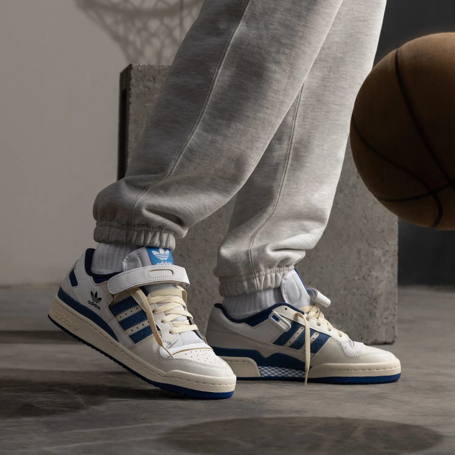 Giày Adidas Forum 84 Low OG 'Bright Blue' S23764 - Ảnh 2