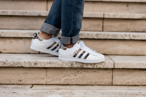Giay Adidas Superstar 'White Savanna' GV9698
