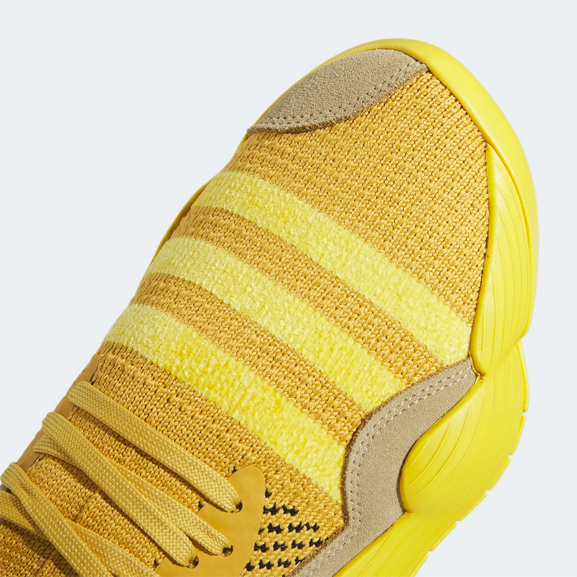 Giay Adidas Trae Young 2 'Hazy Yellow' IG4793