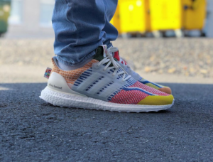 Alternative view of Giày Adidas UltraBoost 5.0 DNA 'Pride Pack Love Unites' GW5125