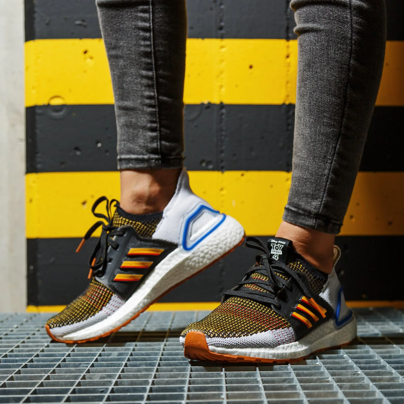 Giày Adidas Toy Story 4 x UltraBoost 19 J 'Woody' EF0934 - Ảnh 4
