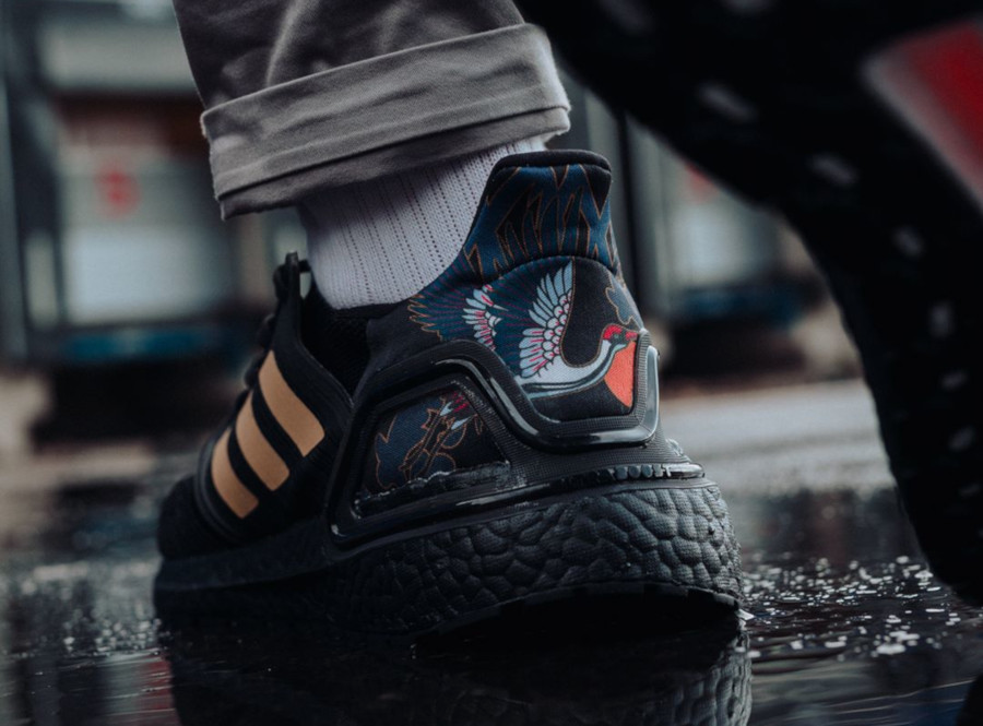 Giày Adidas UltraBoost 20 'Chinese New Year Gold' FW4322 - Ảnh 5