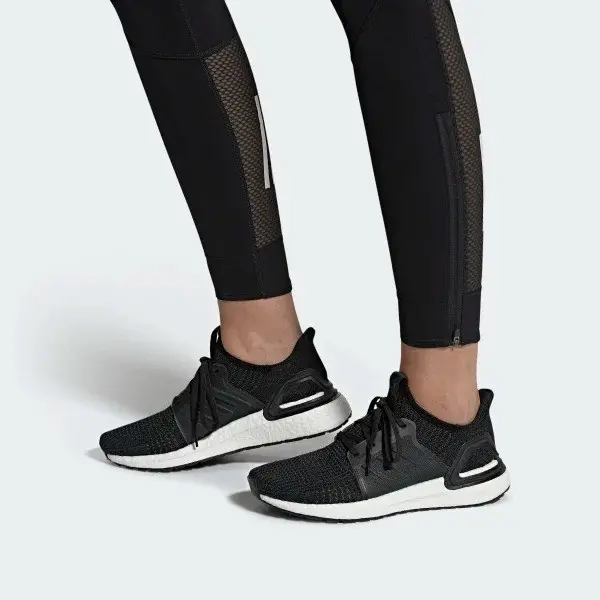 Alternative view of Giày Adidas UltraBoost 19 'Core Black' G54014