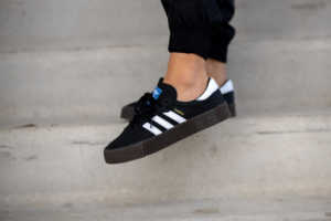 Giay Adidas Sambarose 'Black White Gum' B28156