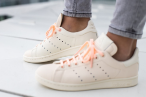 Giay Adidas Pharrell Williams x Stan Smith 'Cream' FX8003