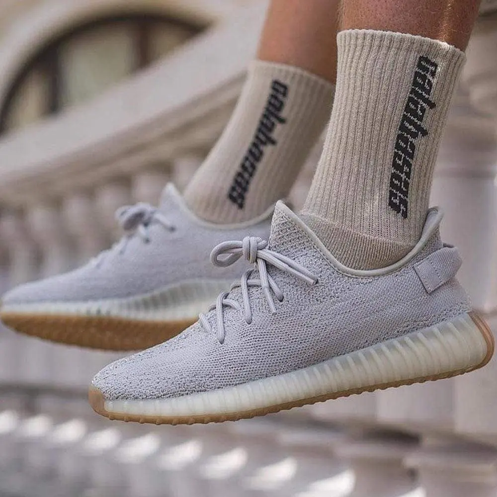 Alternative view of Giày Adidas Yeezy Boost 350 V2 'Sesame' F99710