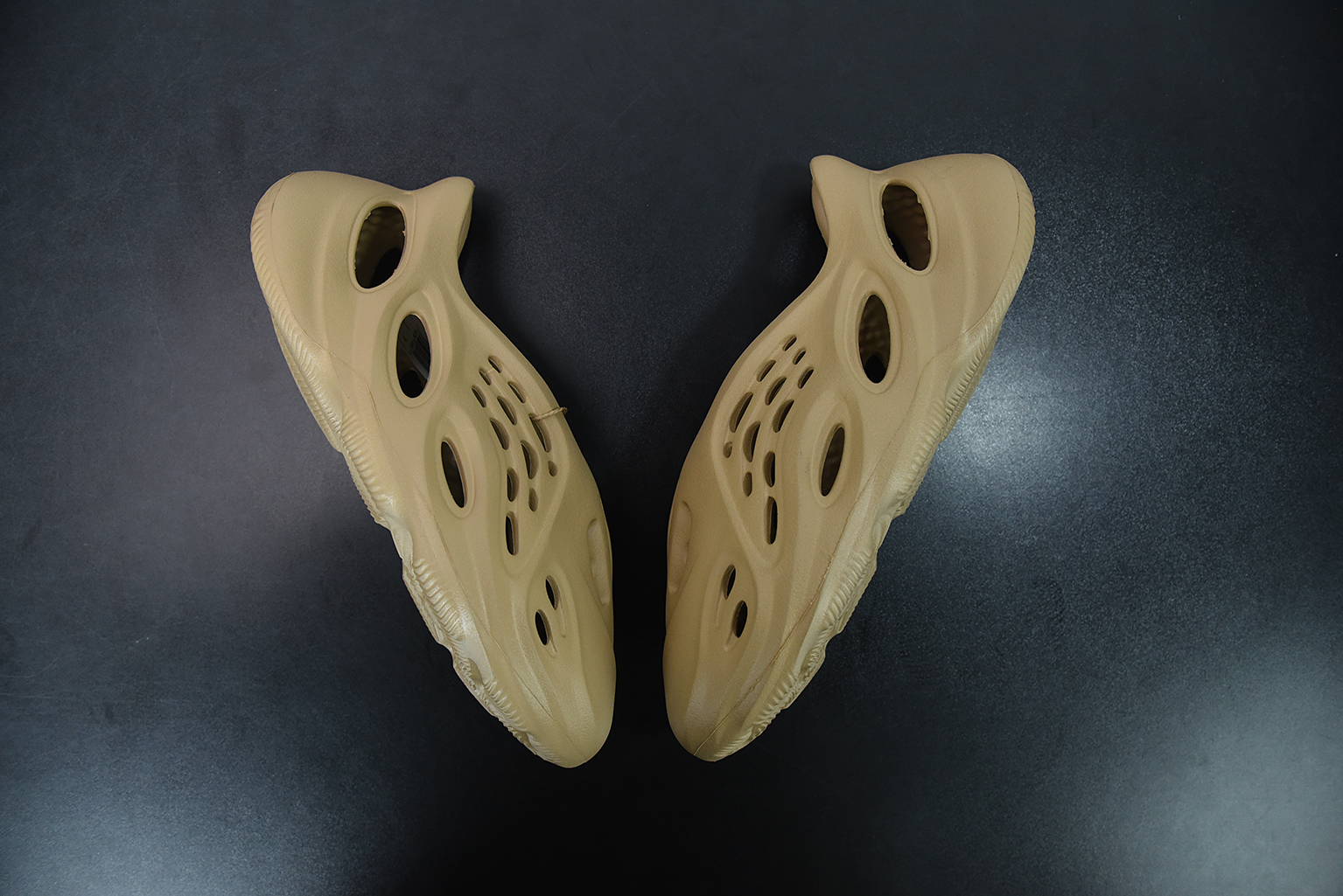 Dép Adidas Yeezy Foam Runner 'Ochre' GW3354 - Ảnh 18