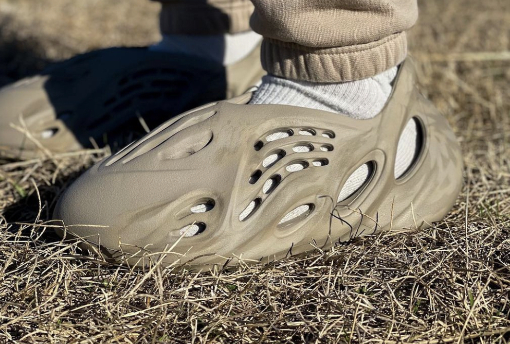 Dep Adidas Yeezy Foam Runner 'Stone Sage' GX4472