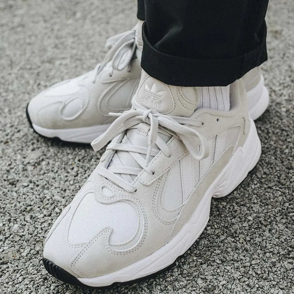 Alternative view of Giày Adidas Yung 1 'Light Grey' BD7659