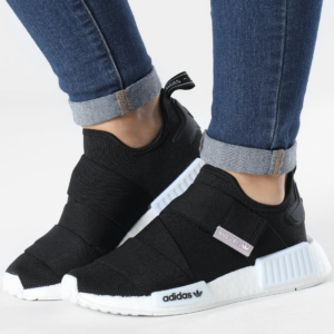 Giay Adidas NMD R1 'Core Black' GW5698