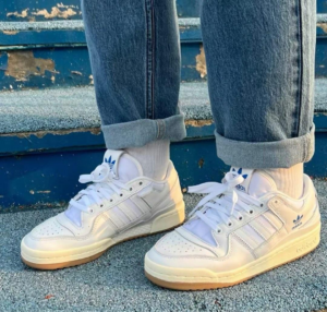 Alternative view of Giày Adidas Forum 84 Low ADV Shoes 'Cloud White Blue Bird' H04903