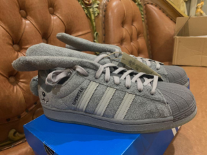 Alternative view of Giày Adidas Superstar Melting Sadness Bunny 'Grey' GZ6989